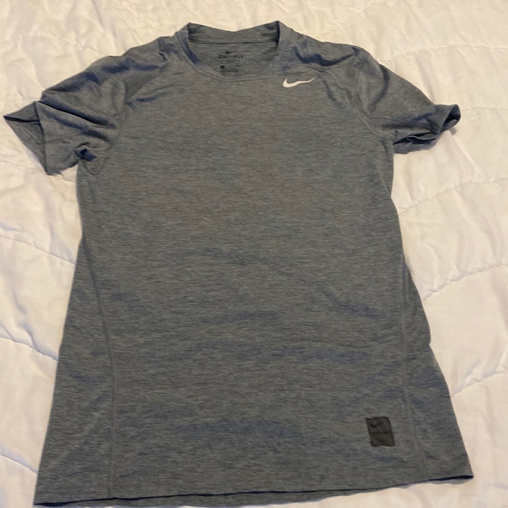 Mens Nike Pro Dri Fit shirt. Size small